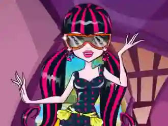 Draculaura Swimsuits Design