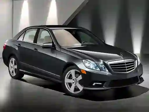 E-Class Sedan Puzz